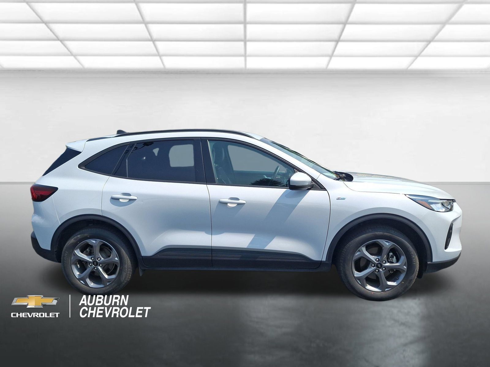 Used 2025 Ford Escape ST-Line Select AWD/4WD image 2
