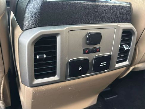 Used 2017 Ford F150 Lariat w/ Equipment Group 502A Luxury image 30