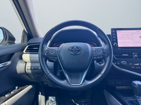 Used 2021 Toyota Camry XSE FWD image 11