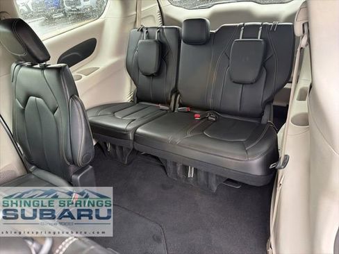 Used 2024 Chrysler Pacifica Touring-L image 24
