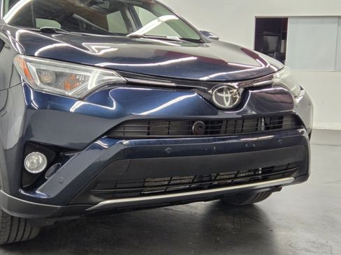 Used 2017 Toyota RAV4 Limited AWD/4WD image 5
