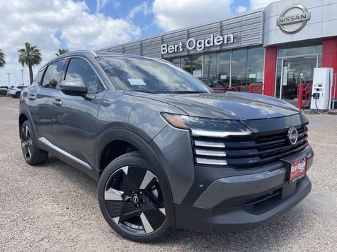 New 2025 Nissan Kicks SR image 1