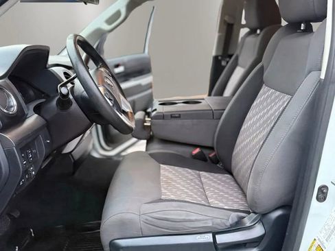 Used 2018 Toyota Tundra SR5 image 11