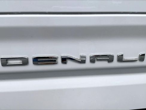 Used 2023 GMC Sierra 1500 Denali w/ Technology Package AWD/4WD image 31