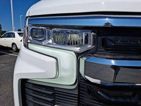 Used 2024 Chevrolet Silverado 1500 LT AWD/4WD image 9