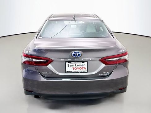 Used 2021 Toyota Camry XLE w/ Cold Weather Package image 6