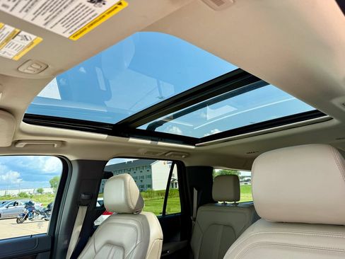 Used 2021 Ford Expedition Max Limited AWD/4WD image 28