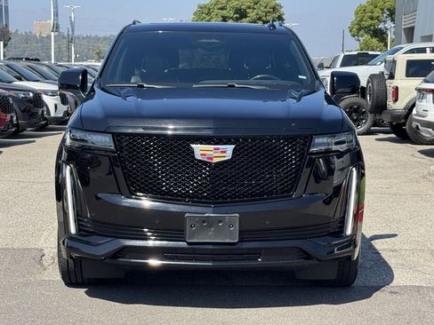 Used 2024 Cadillac Escalade ESV Sport RWD image 2