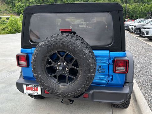 Used 2024 Jeep Wrangler Sport AWD/4WD image 4