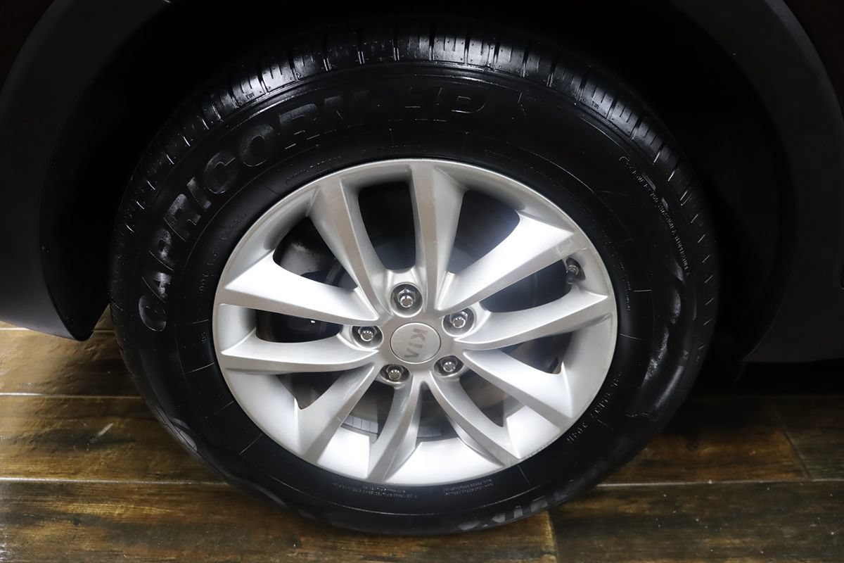 Used 2016 Kia Sorento FWD image 21