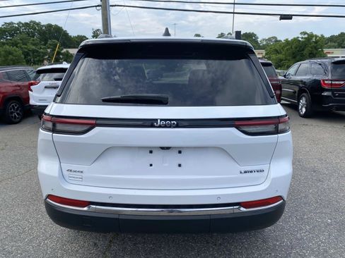 Used 2023 Jeep Grand Cherokee Limited AWD/4WD image 4