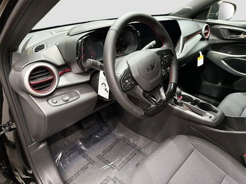 New 2026 Chevrolet Trax RS w/ Driver Confidence Package image 9