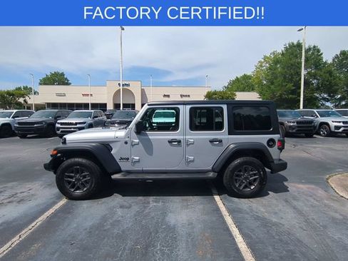 Used 2024 Jeep Wrangler Unlimited Sport AWD/4WD image 2