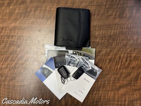 Used 2018 Lexus NX 300h AWD image 2