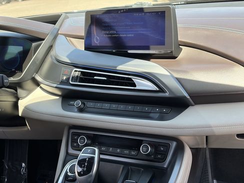 Used 2016 BMW i8 AWD/4WD image 16