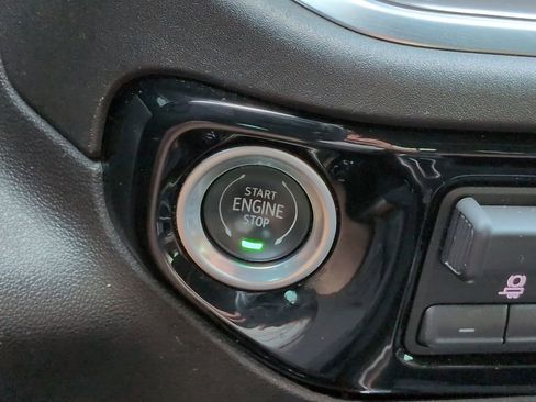 Used 2024 Chevrolet Silverado 2500 High Country w/ Technology Package image 28