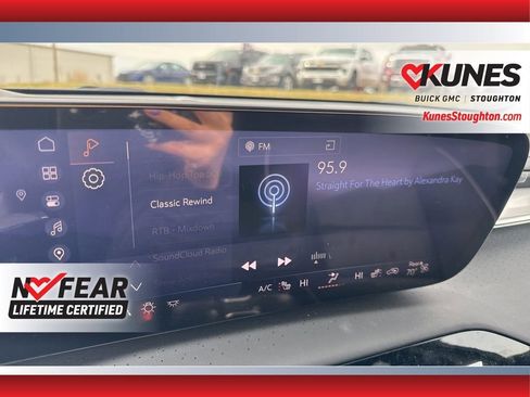 Used 2025 Buick Enclave Avenir w/ Trailering Package, 5000 lbs. AWD/4WD image 31