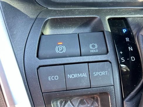 Used 2024 Toyota RAV4 XLE Premium FWD image 20