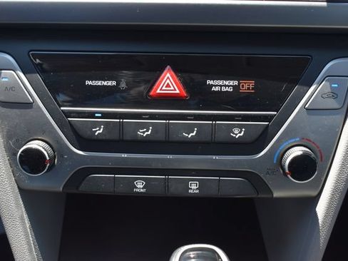 Used 2017 Hyundai Elantra SE FWD image 27