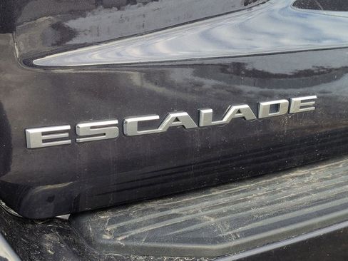 Certified 2022 Cadillac Escalade Sport Platinum w/ LPO, Floor Liner Package image 11