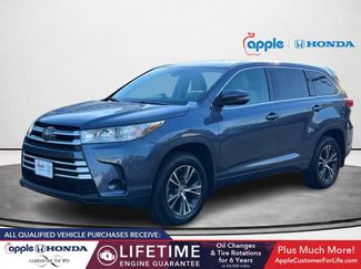 Used 2018 Toyota Highlander LE AWD/4WD video 2
