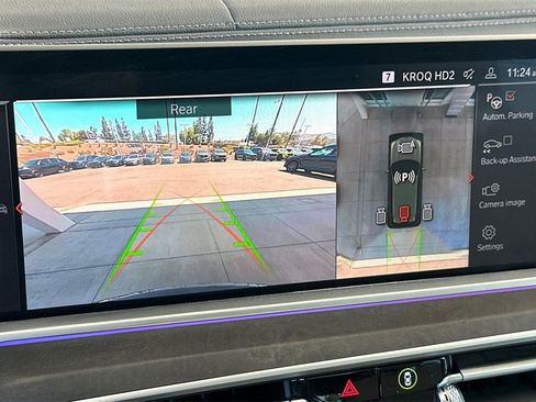 Used 2022 BMW X5 sDrive40i w/ Parking Assistance Package image 23