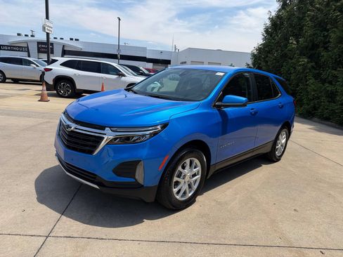 Used 2024 Chevrolet Equinox LT w/ LPO, Floor Liner Package FWD image 7