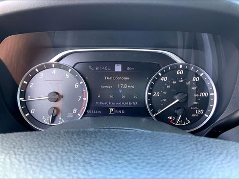 Used 2020 Nissan Titan SV w/ SV Convenience Package RWD image 26