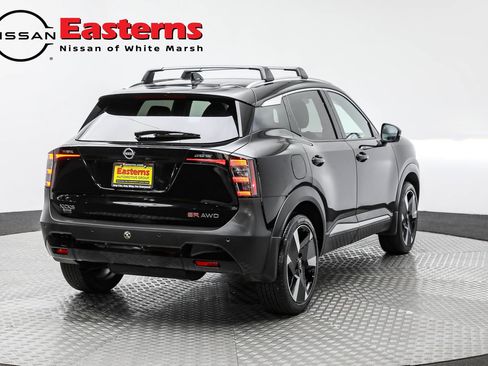 Used 2025 Nissan Kicks SR image 6