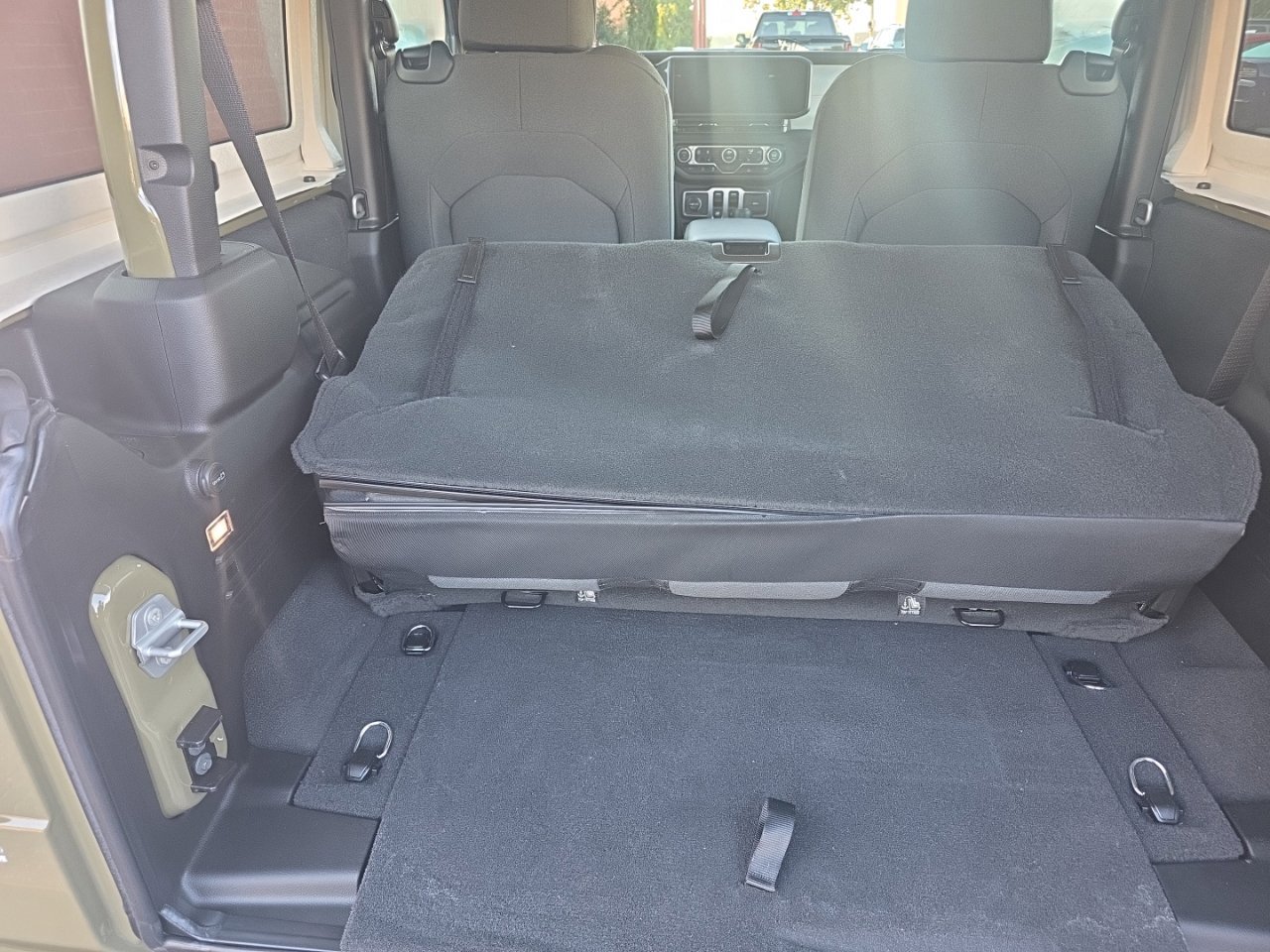 Used 2025 Jeep Wrangler Sport AWD/4WD image 22