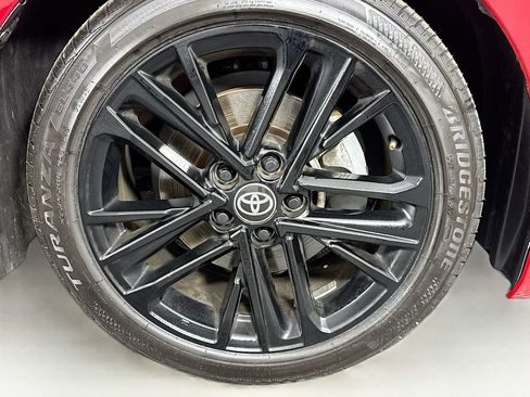 Used 2025 Toyota Camry SE image 32