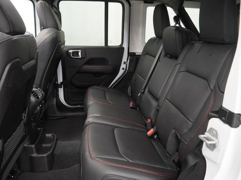 Used 2026 Jeep Wrangler Unlimited Rubicon image 21