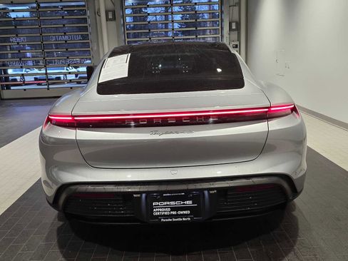 Used 2022 Porsche Taycan 4S image 6