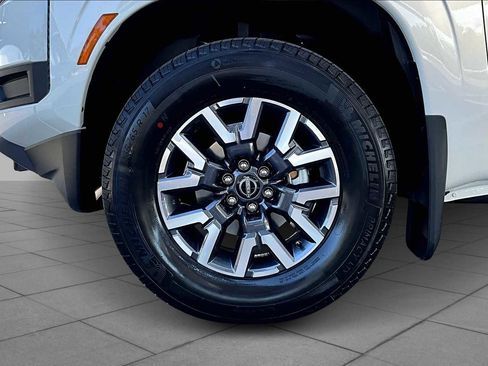 New 2026 Nissan Frontier SV w/ Tow Package image 11