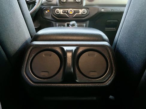 Used 2019 Jeep Wrangler Sport image 24