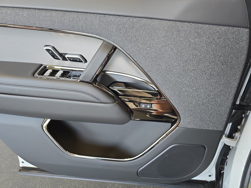 New 2026 Land Rover Range Rover Sport SE AWD/4WD image 19