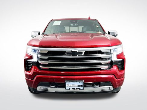Used 2024 Chevrolet Silverado 1500 High Country w/ High Country Premium Package image 2