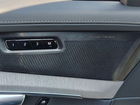 New 2026 Volvo XC90 B6 Ultra image 9