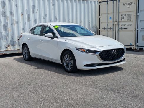 Used 2024 MAZDA MAZDA3 s FWD image 3