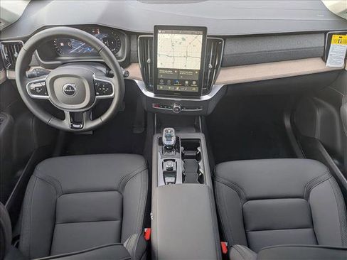 Used 2026 Volvo XC90 B5 Plus w/ Protection Package AWD/4WD image 16