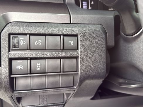Used 2025 Toyota 4Runner SR5 RWD image 17