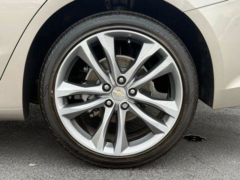Used 2024 Chevrolet Malibu LT FWD image 16