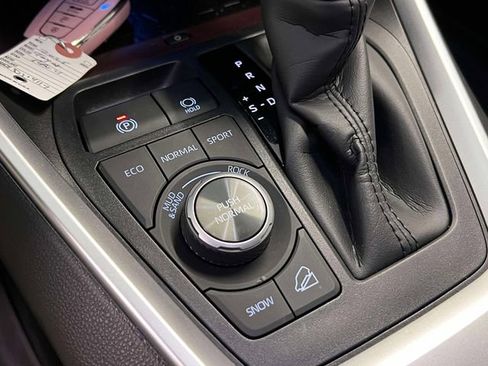 Used 2025 Toyota RAV4 Limited w/ Advanced Technology Package image 32