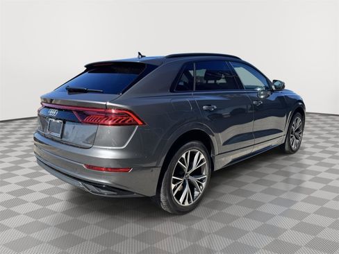 Certified 2022 Audi Q8 Premium w/ Convenience Package AWD/4WD image 5