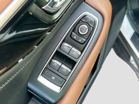 Used 2022 Subaru Outback Touring w/ Popular Package #2 image 18