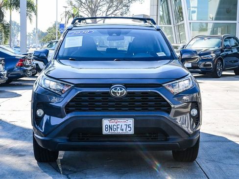 Used 2020 Toyota RAV4 XLE Premium image 2
