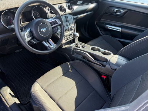 Used 2016 Ford Mustang Coupe RWD image 7