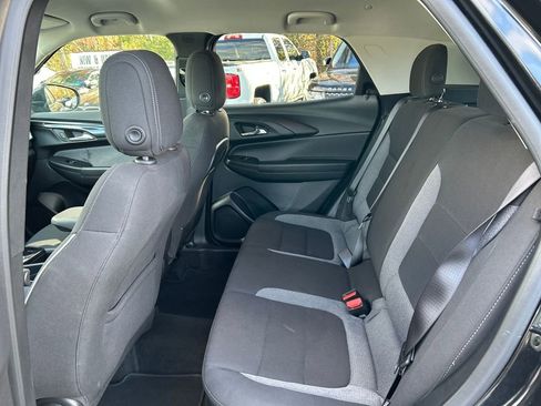 Used 2025 Chevrolet TrailBlazer LT image 24