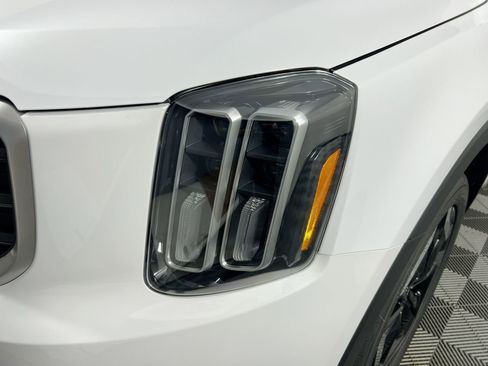 Certified 2025 Kia Telluride S FWD image 11