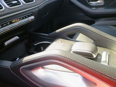 Used 2022 Mercedes-Benz GLS 450 4MATIC image 15